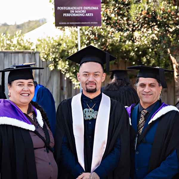 graduates of Te Whare Wānanga o Awanuiārangi
